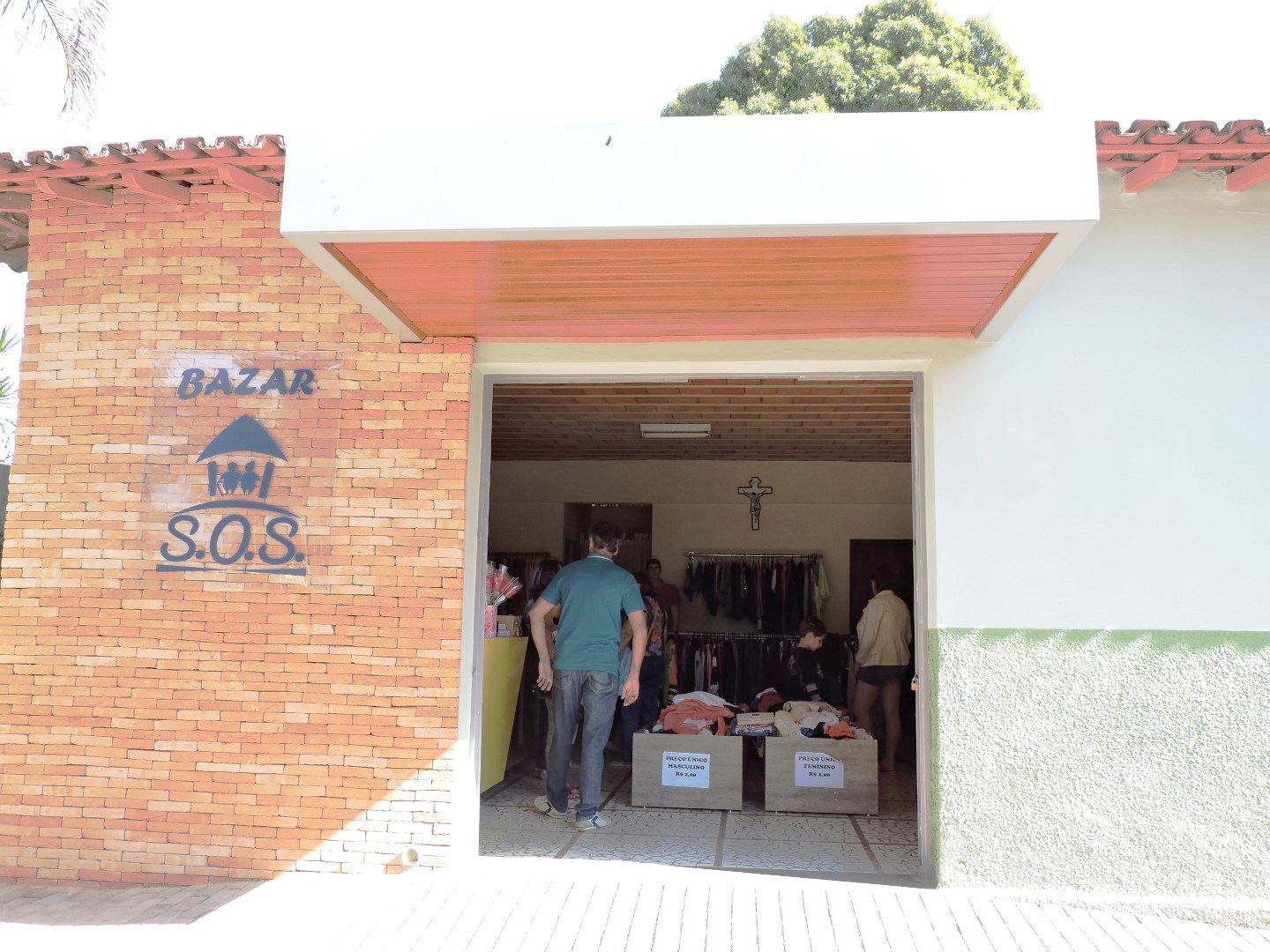  SOS e loja de Lagoa da Prata promovem bazar beneficente; saiba como participar
