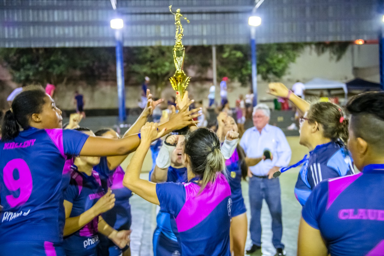  É ouro! Meninas de Lagoa da Prata são destaque no futebol feminino e conquistam Torneio Regional em Piumhi