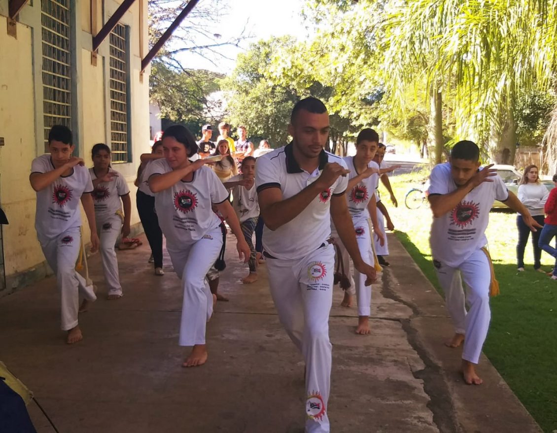  Associação Francisco de Assis promove roda de capoeira neste domingo (16)