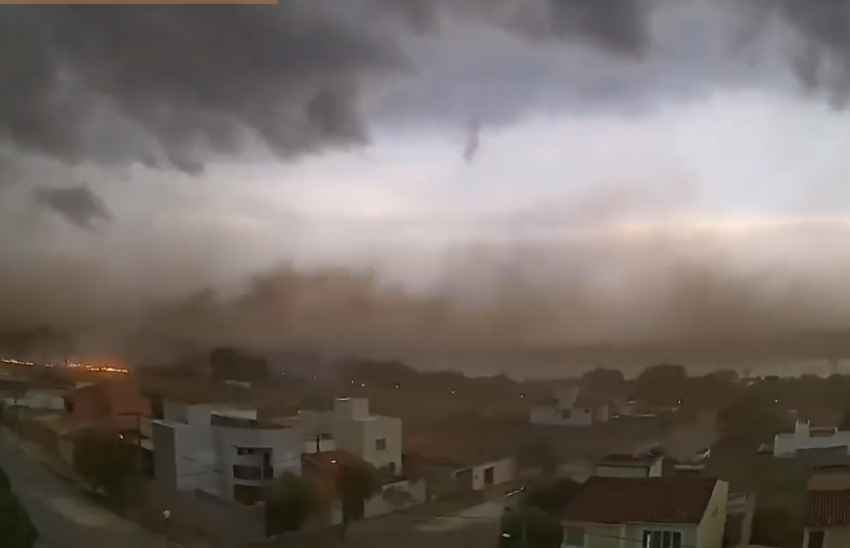  Vídeo mostra chegada da chuva e nuvem de poeira em Lagoa na quarta-feira (14)