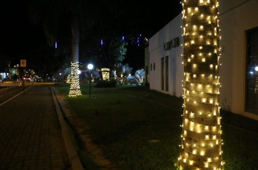  Praia Municipal de Lagoa da Prata recebe decoração natalina