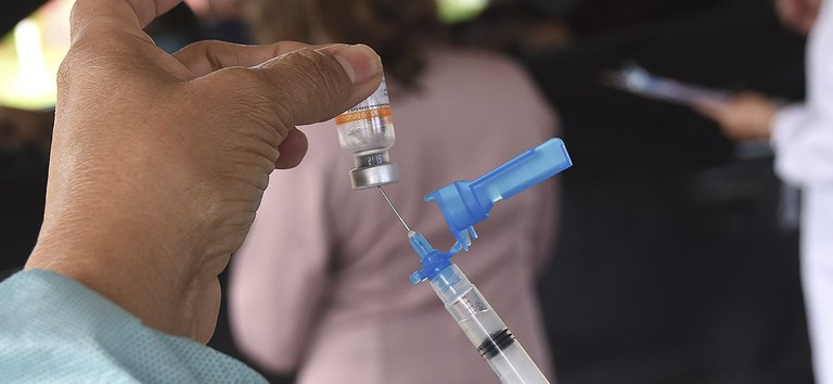  Lagoa da Prata amplia vacinação para pessoas de 58 anos sem comorbidades