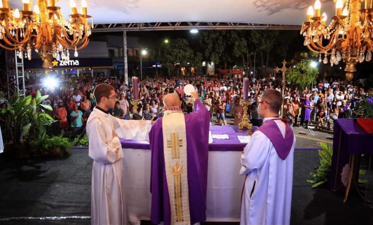  Paróquias divulgam programação de “Sexta-feira da Paixão”