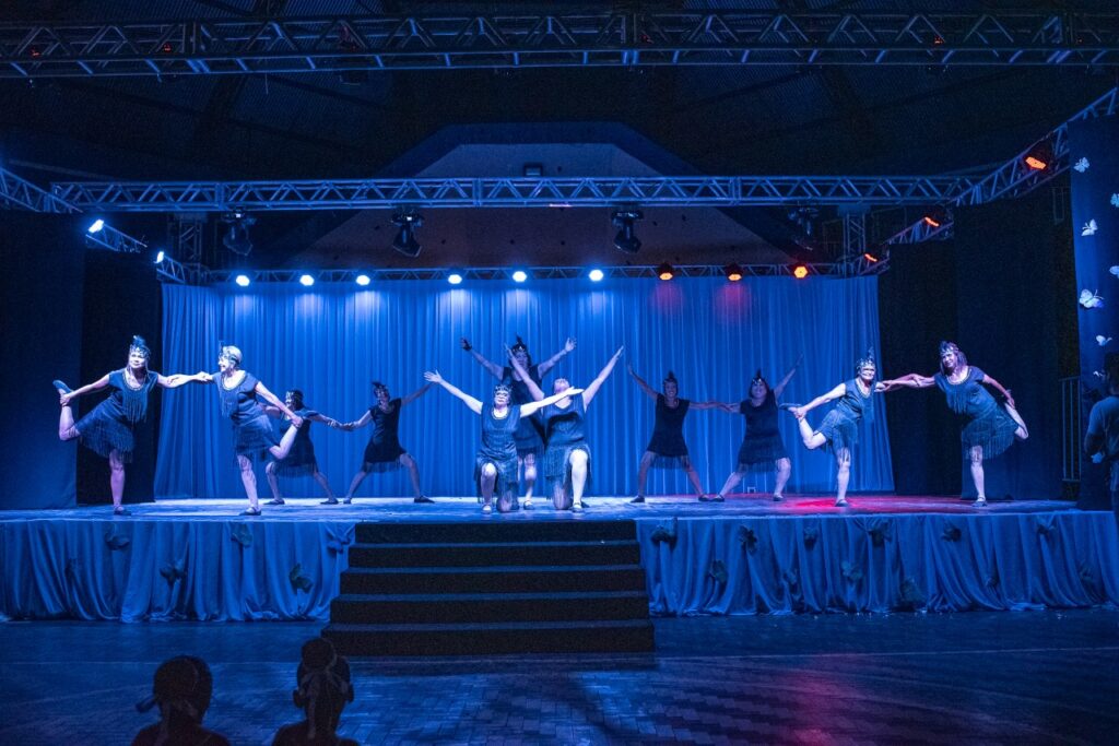 grupo de dança gerontológica