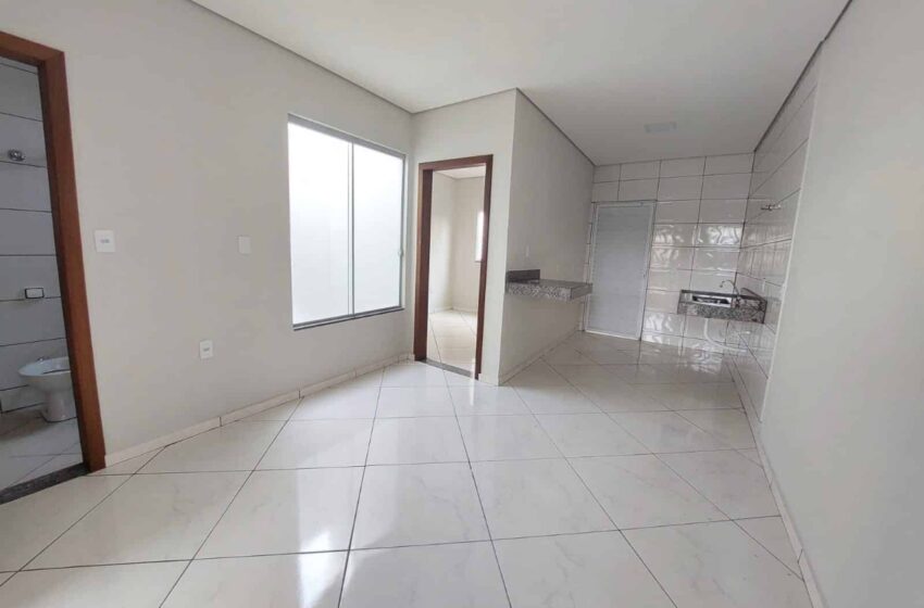  Oportunidade! Rede Novva Imóveis anuncia venda de casa com dois quartos no Bairro Gomes