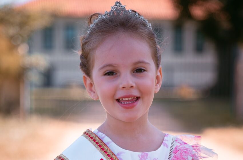  Conheça Izabella Souza, lagopratense ganhadora do “Miss Minas Gerais Infantil”